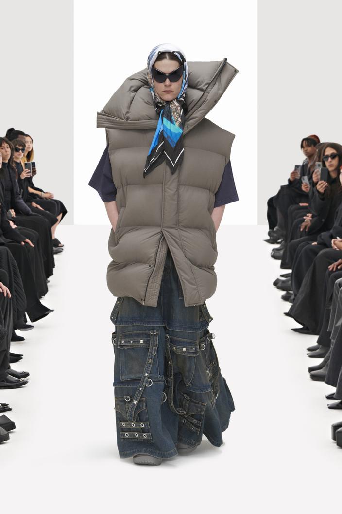 balenciaga defile