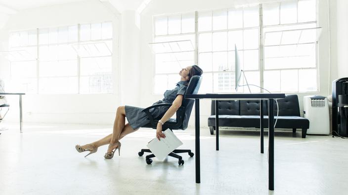 Fatigue Au Travail Les 5 Pratiques Qui Nous Epuisent Encore Plus Madame Figaro