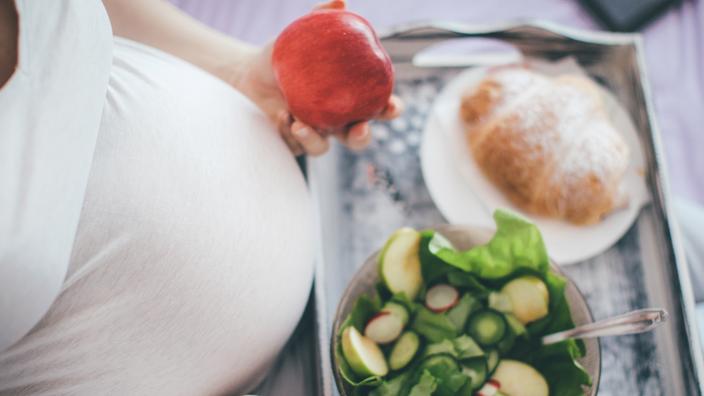 Les Erreurs Alimentaires Trop Souvent Commises Lorsque L'on Est Enceinte