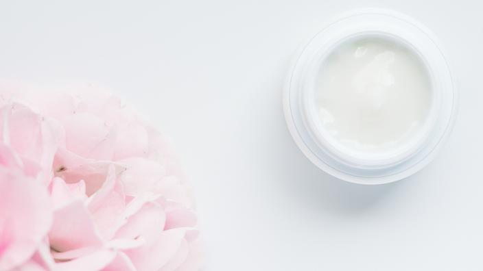 pot de crème hydratante pour peau mixte