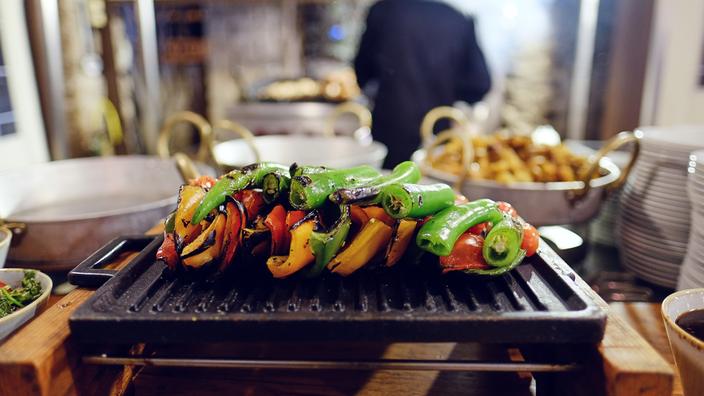 Les Erreurs A Eviter Lorsque L On Cuisine Avec Une Plancha Cuisine Madame Figaro