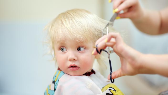 Cinq Regles A Suivre Lors Du Premier Rendez Vous Chez Le Coiffeur De Son Enfant Madame Figaro