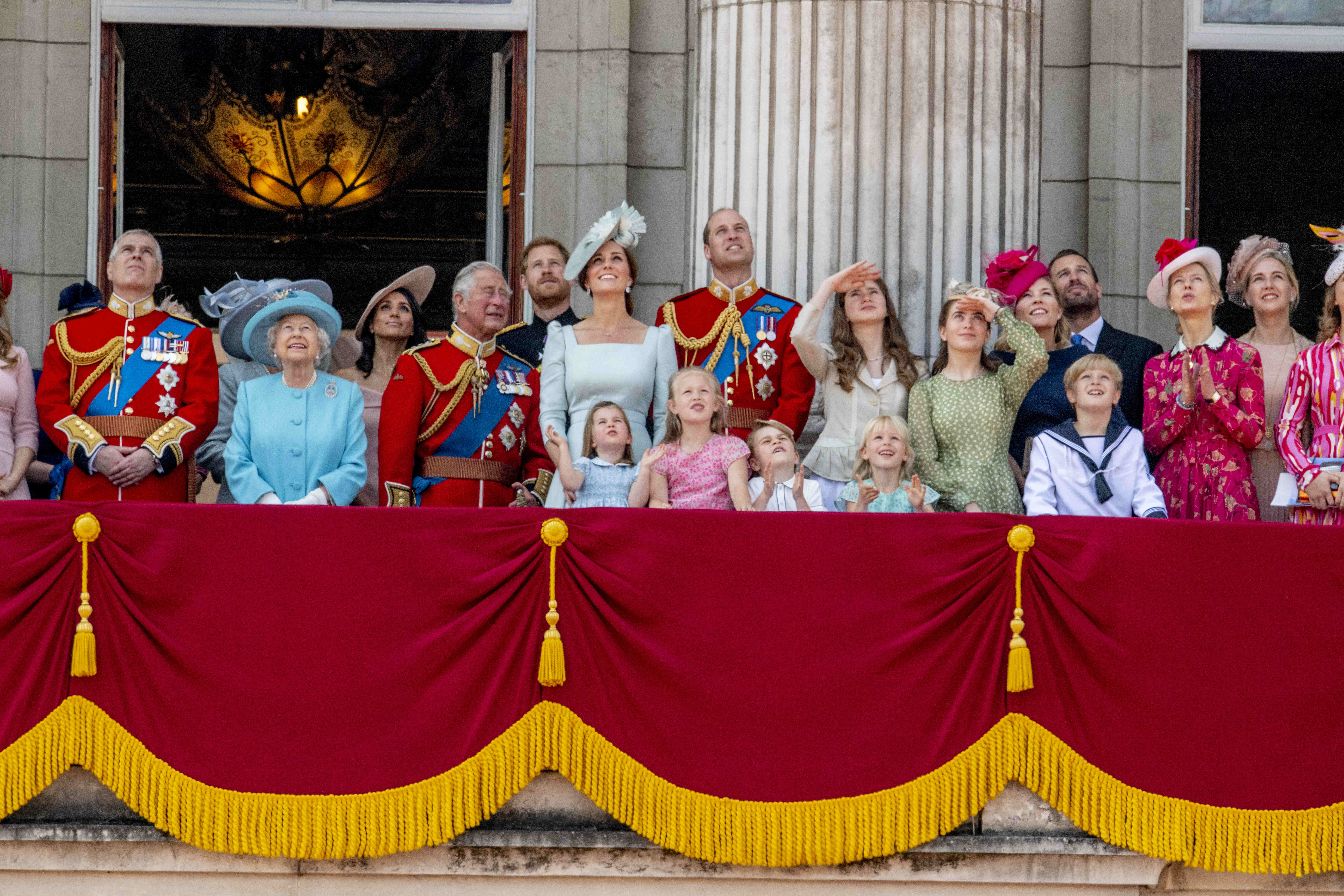 La Famille Royale D Angleterre Les photos de la famille royale aux 92 ans d'Elizabeth II