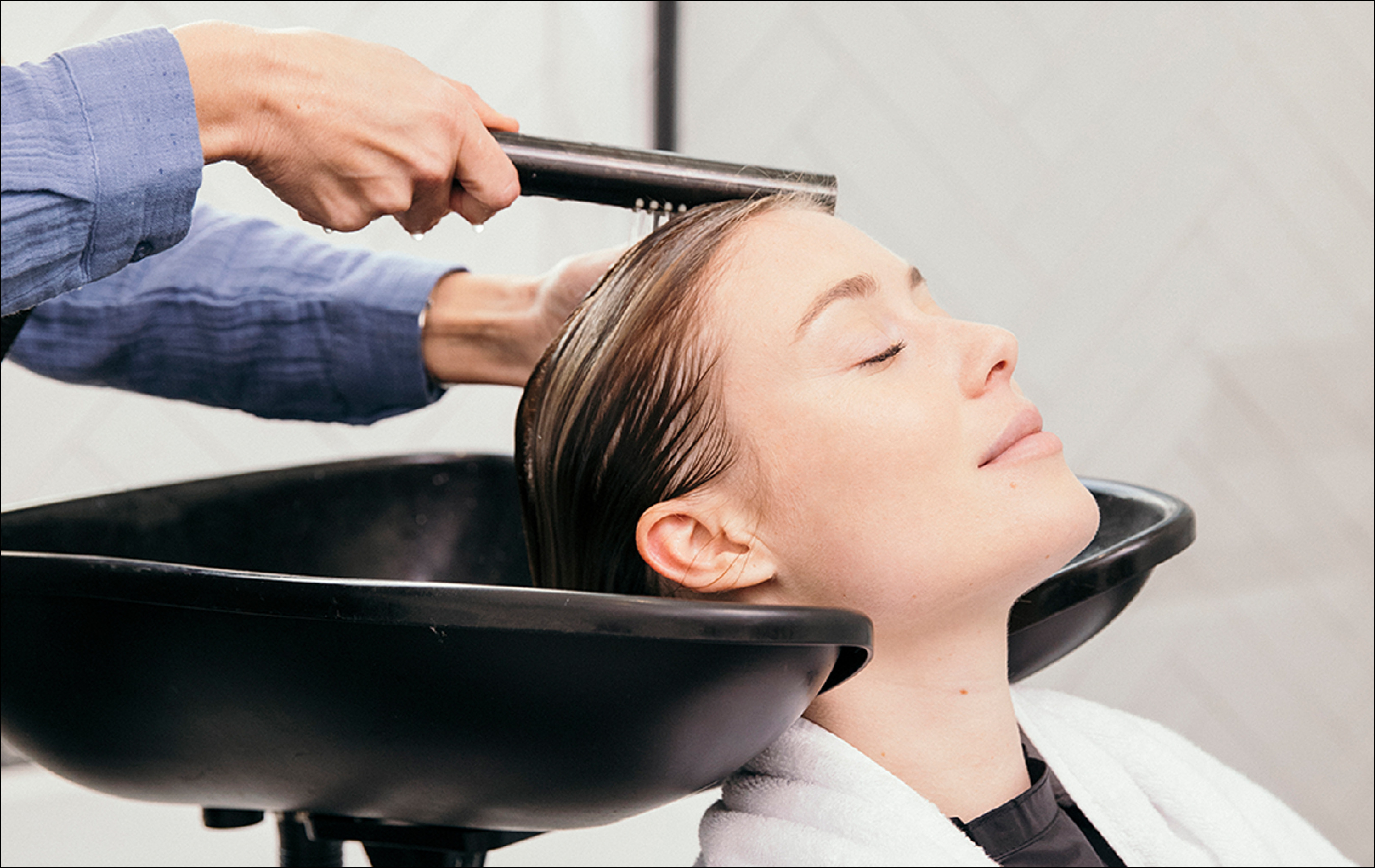 Rêver De Se Faire Coiffer Par Une Femme Comment trouver le coiffeur qui vous comprend (enfin) ?