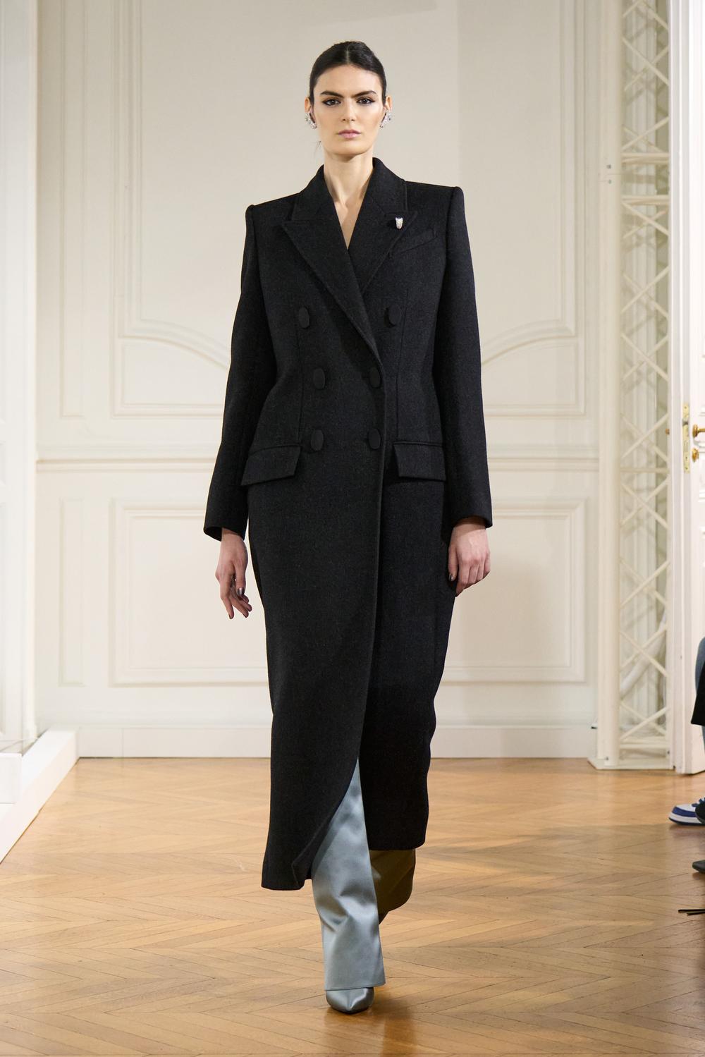 De File Givenchy Défilé - Givenchy - Prêt à porter Automne-Hiver 24-25
