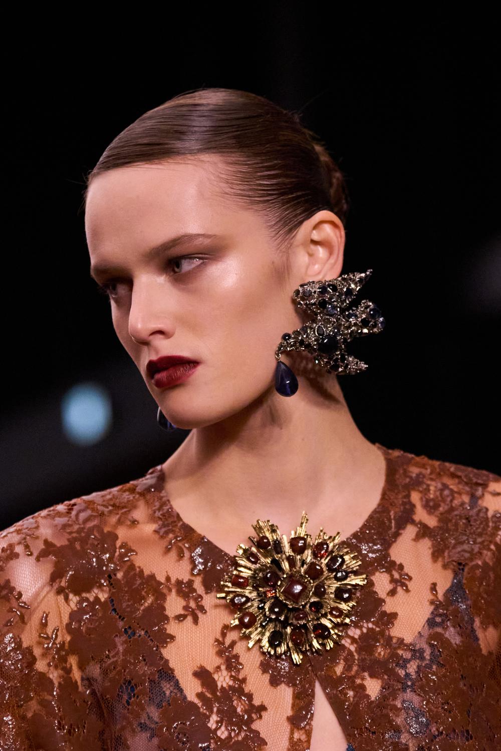 Défilé - Saint Laurent - Prêt à porter Automne-Hiver 26-27