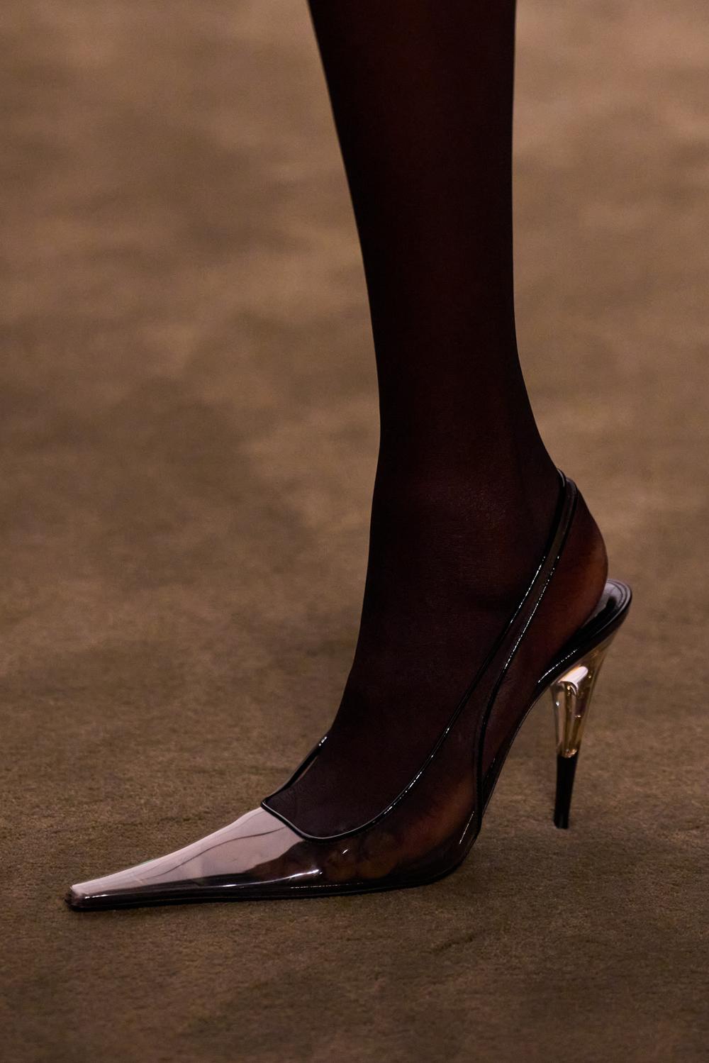 Défilé - Saint Laurent - Prêt à porter Automne-Hiver 26-27