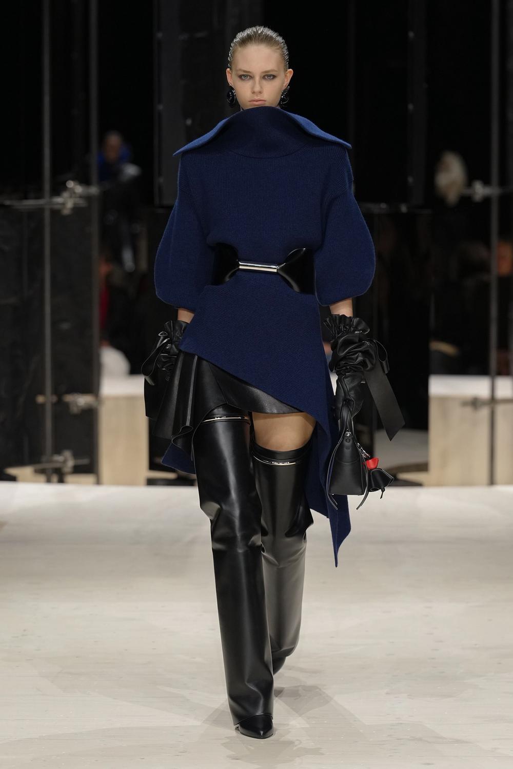 De File Givenchy Défilé - Givenchy - Prêt à porter Automne-Hiver 26-27