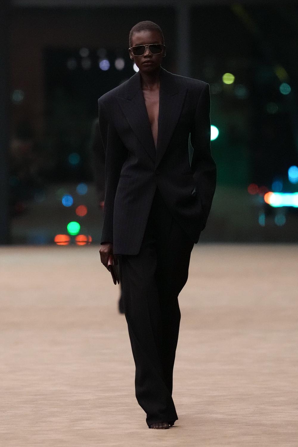 Défilé - Saint Laurent - Prêt à porter Automne-Hiver 26-27