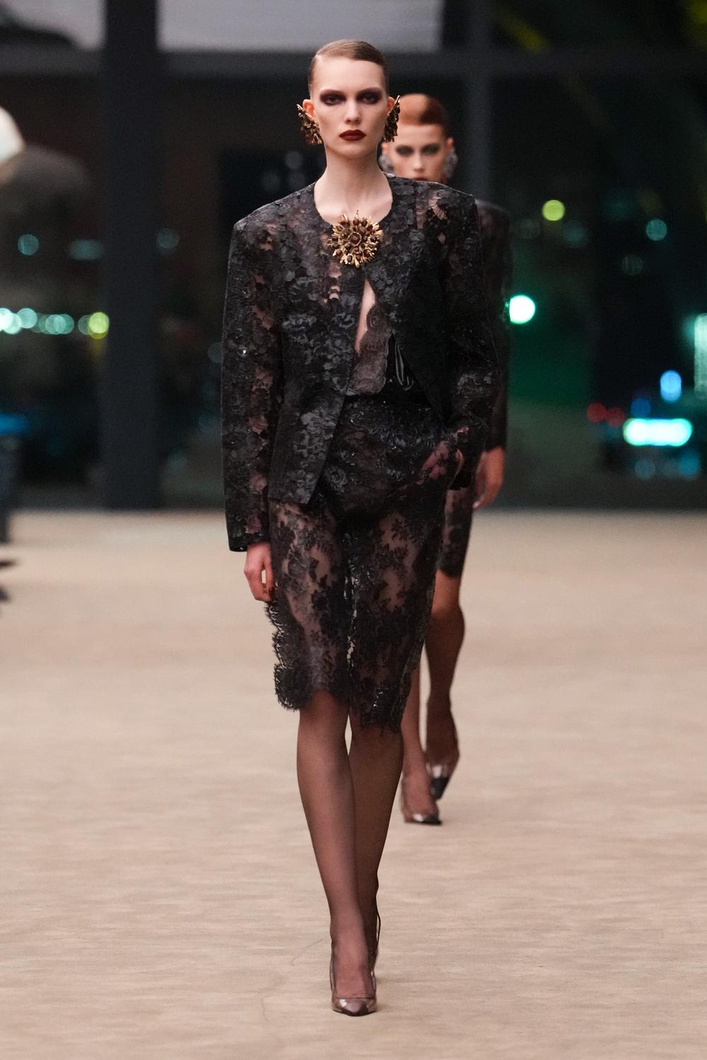 Défilé - Saint Laurent - Prêt à porter Automne-Hiver 26-27