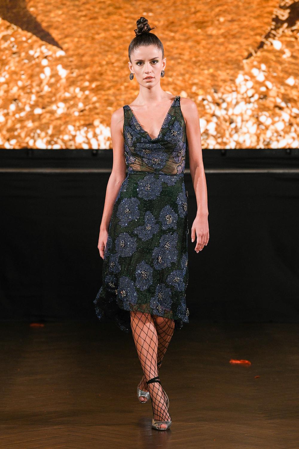 Robe Naeem Khan Taille 6 – Rose Embellie, Longueur Genou, 3/4 Manches