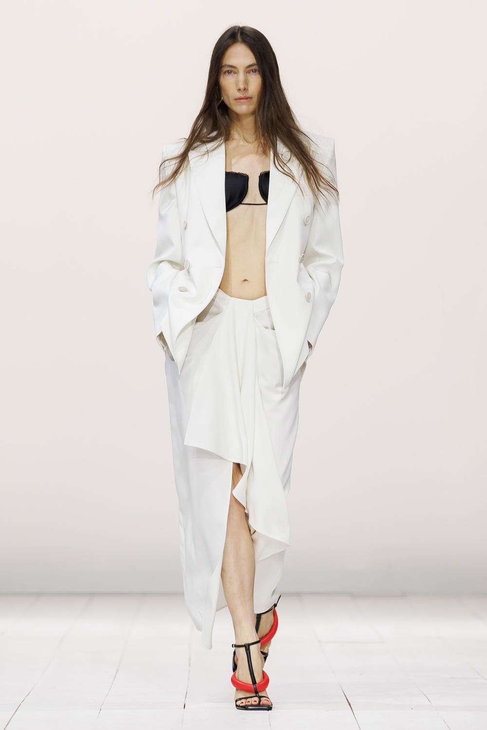 De File Givenchy Défilé - Givenchy - Prêt à porter Printemps-Eté 2026