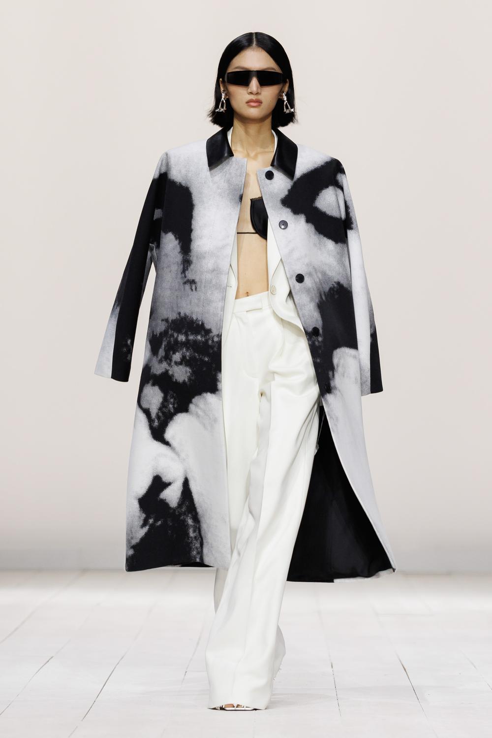 De File Givenchy Défilé - Givenchy - Prêt à porter Printemps-Eté 2026