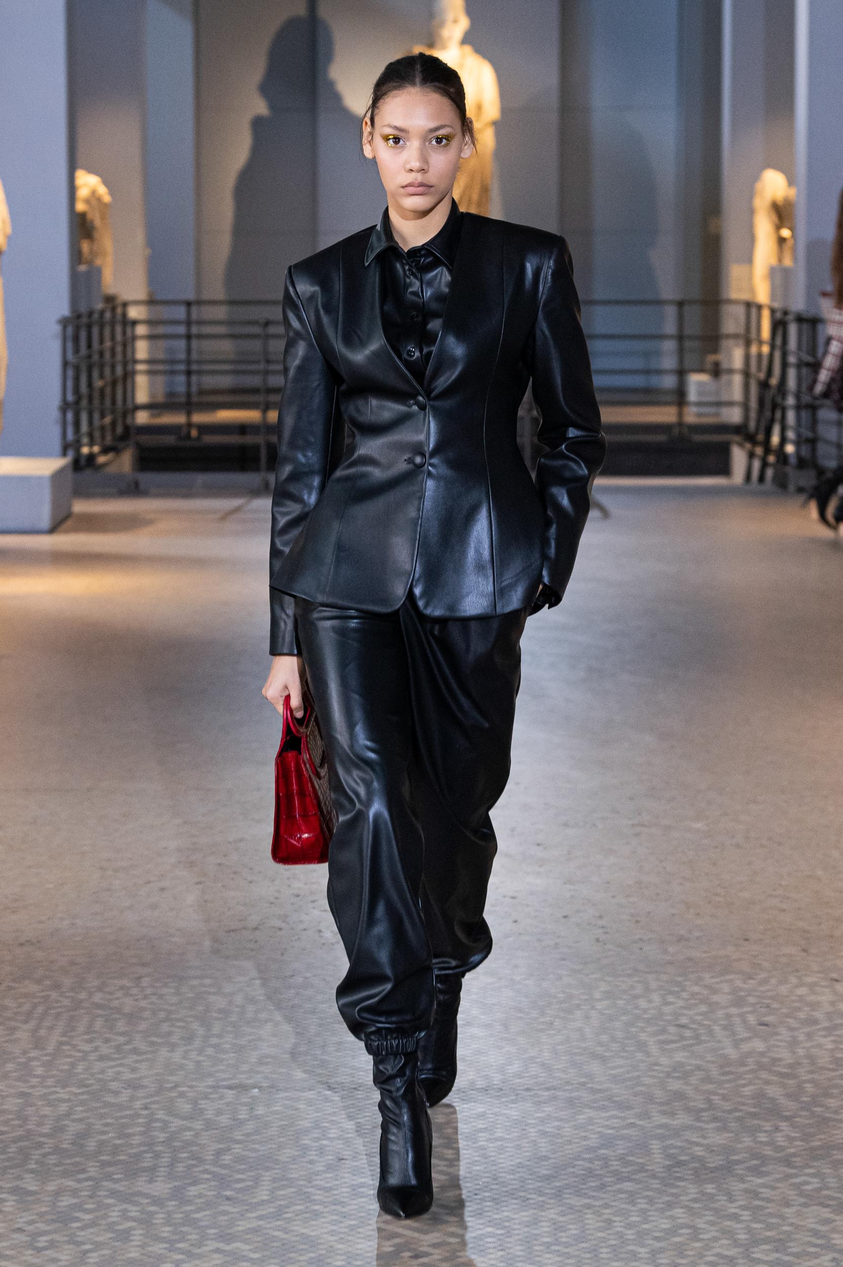 Défilé - Laura biagiotti - Prêt à porter Automne-Hiver 22-23