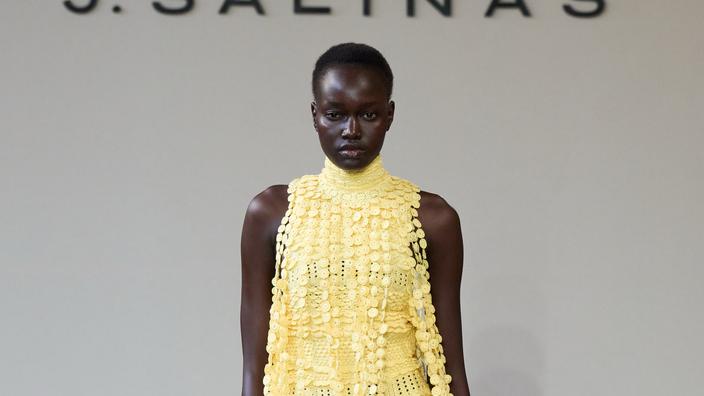 Défilé - J Salinas - Prêt à porter Printemps-Eté 2027