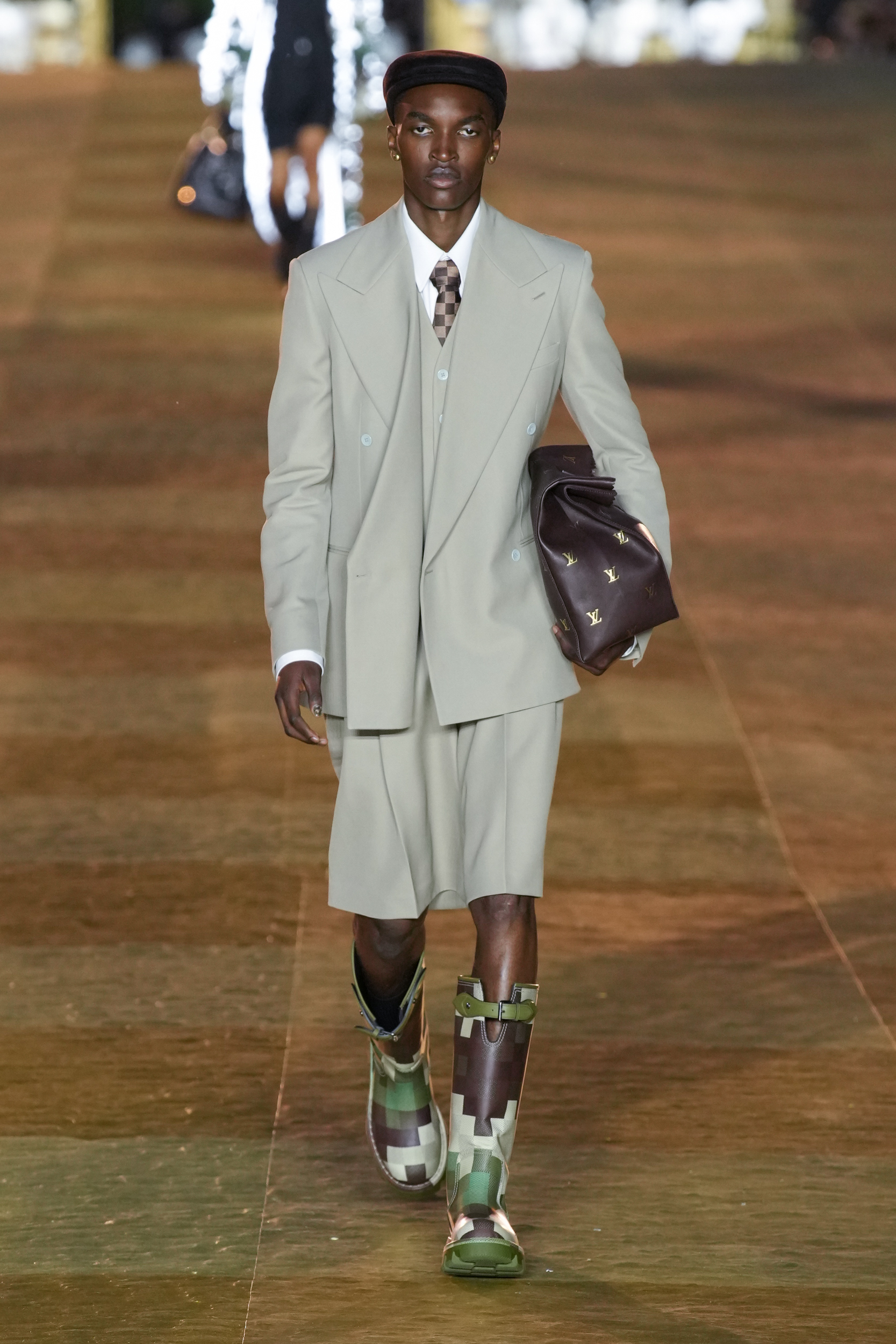 Tout savoir sur le défilé Louis Vuitton Homme printemps-été 2021 - Marie  Claire