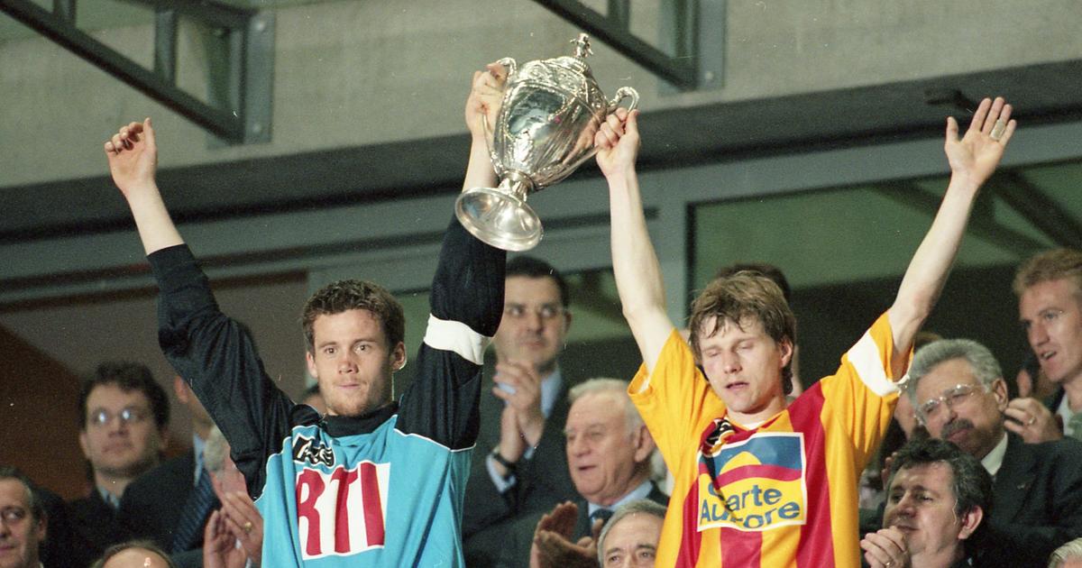 ECHARPE COUPE DE FRANCE FOOTBALL 2000 / FINALE CALAIS