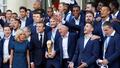 L’équipe de France entre célébrations, vacances et transferts