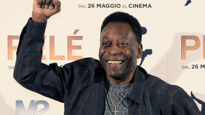 A Bientot 80 Ans Pele Se Met A La Chanson