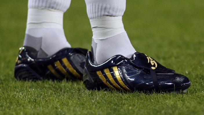 Des chaussures de foot clearance