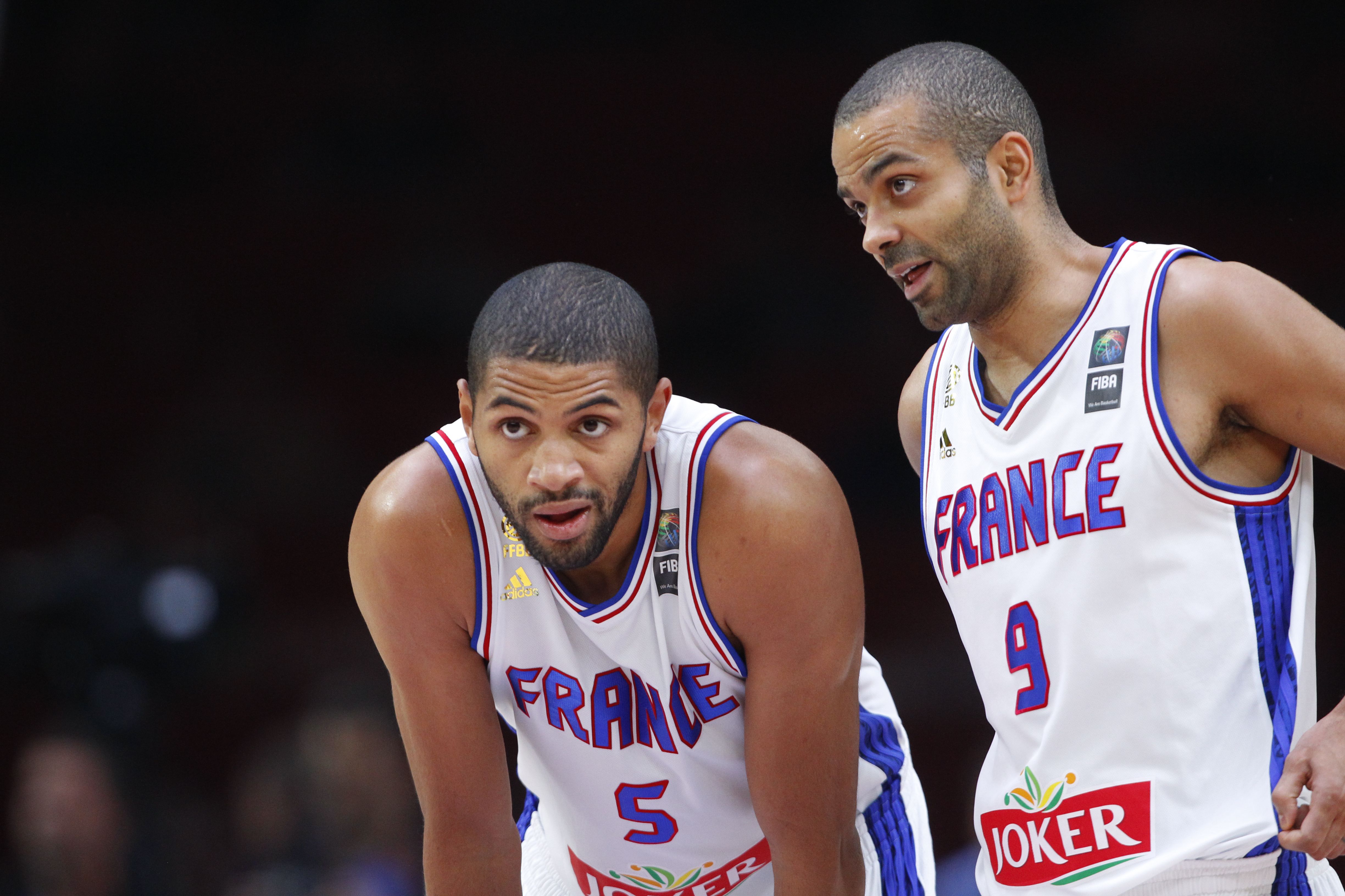 Тони паркер профессиональный баскетболист. Tony Parker. Parker баскетболист. Тони Паркер баскетболист с семьей. Тони Паркер баскетболист жена.