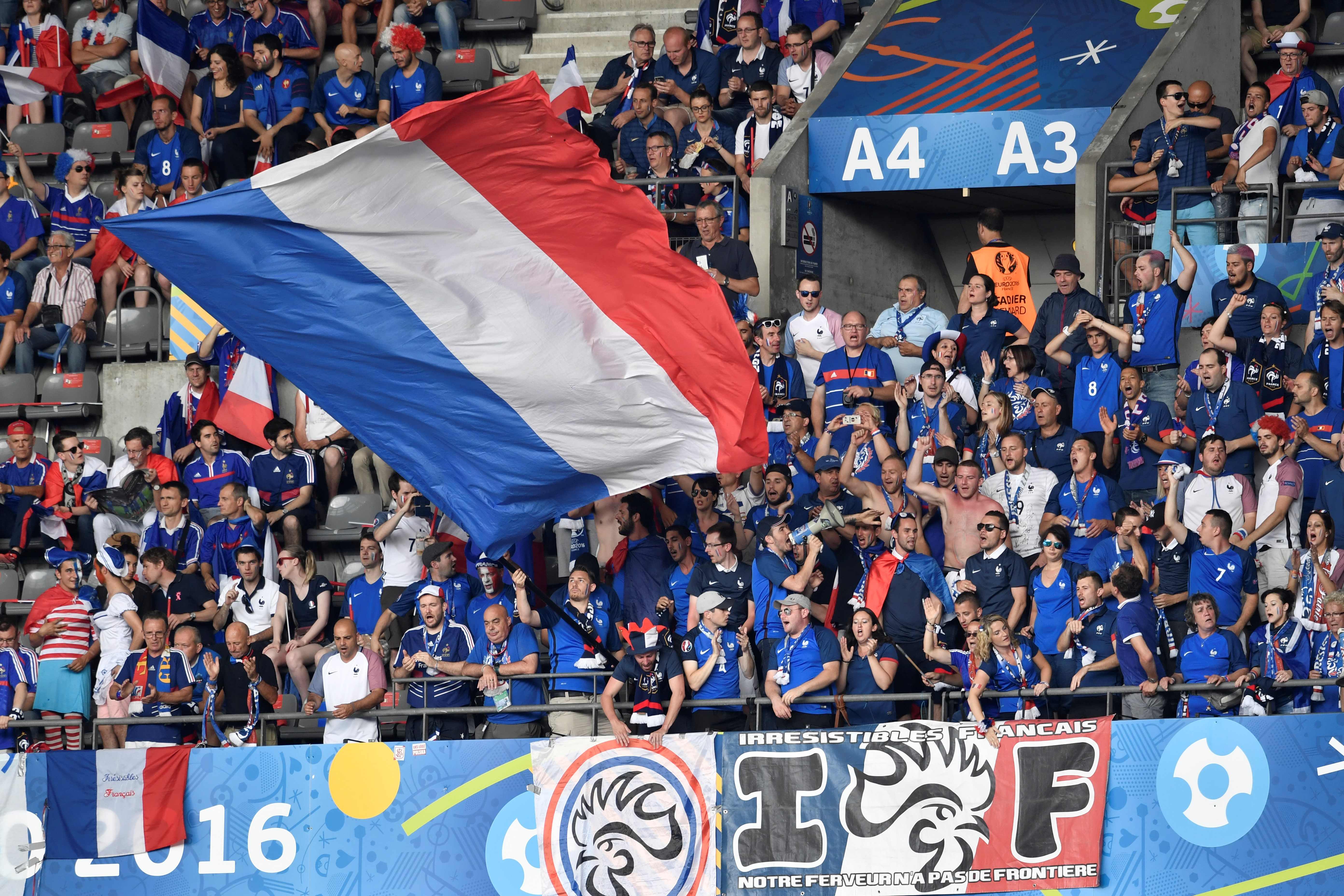 Euro 2016 : pourquoi les supporters des Bleus ne font-ils pas plus de bruit  ?