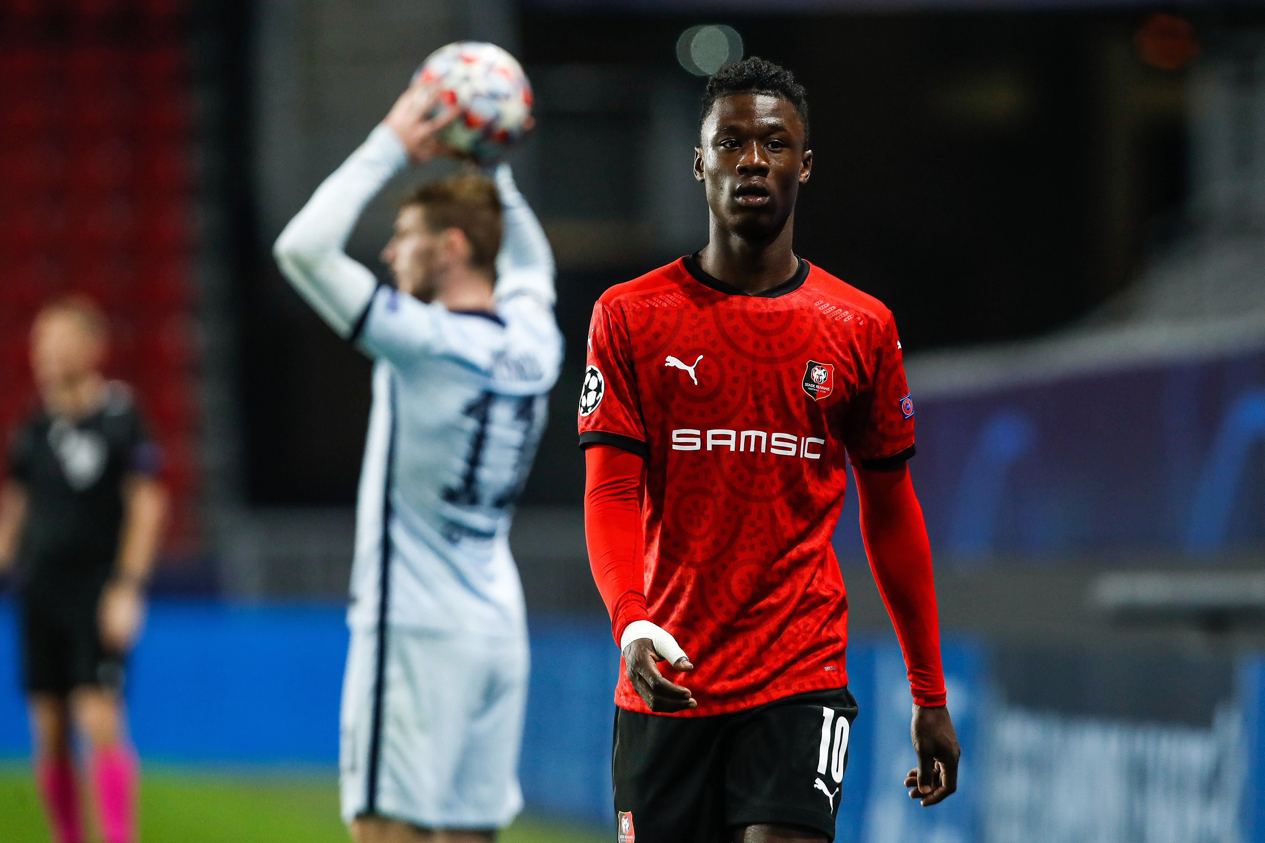 Камавинга ударение. Эдуардо камавинга. Eduardo Camavinga. Эдуарду камавинга Реал. Camavinga футболист.
