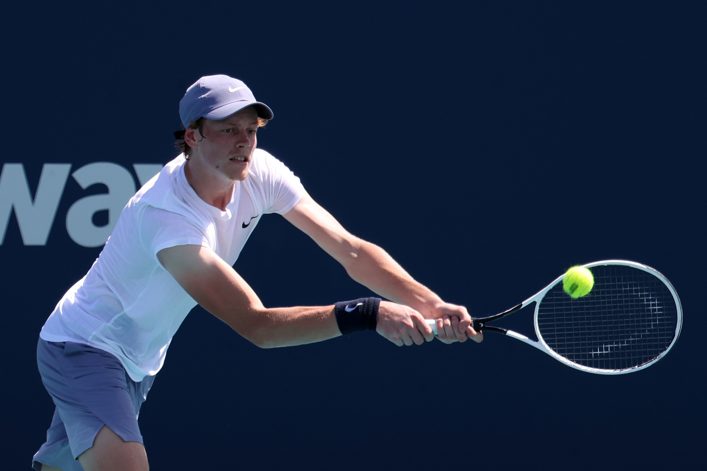 Теннис майами прямой эфир. Супер теннис Италия. BMW Miami Tennis.